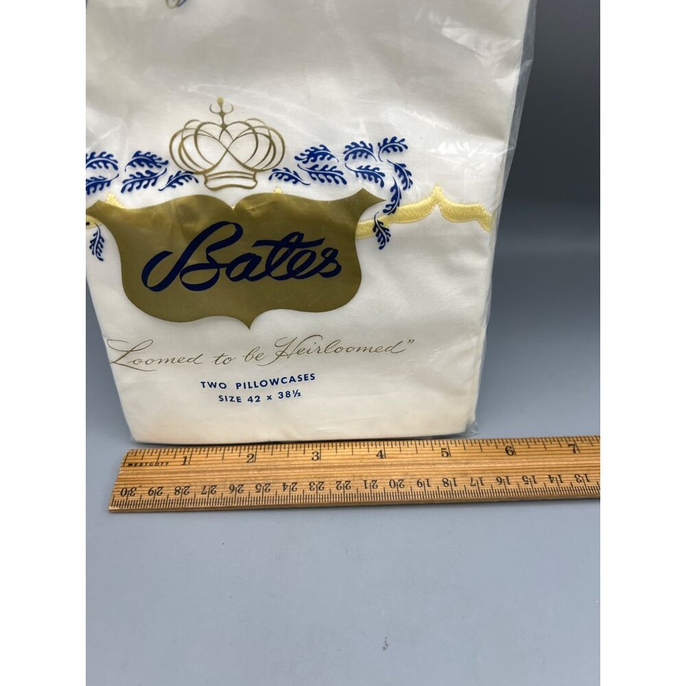 Bates Whisperscale White Pillowcases Yellow Detail 42" X 38.5" Cotton Blend - Picture 4 of 8